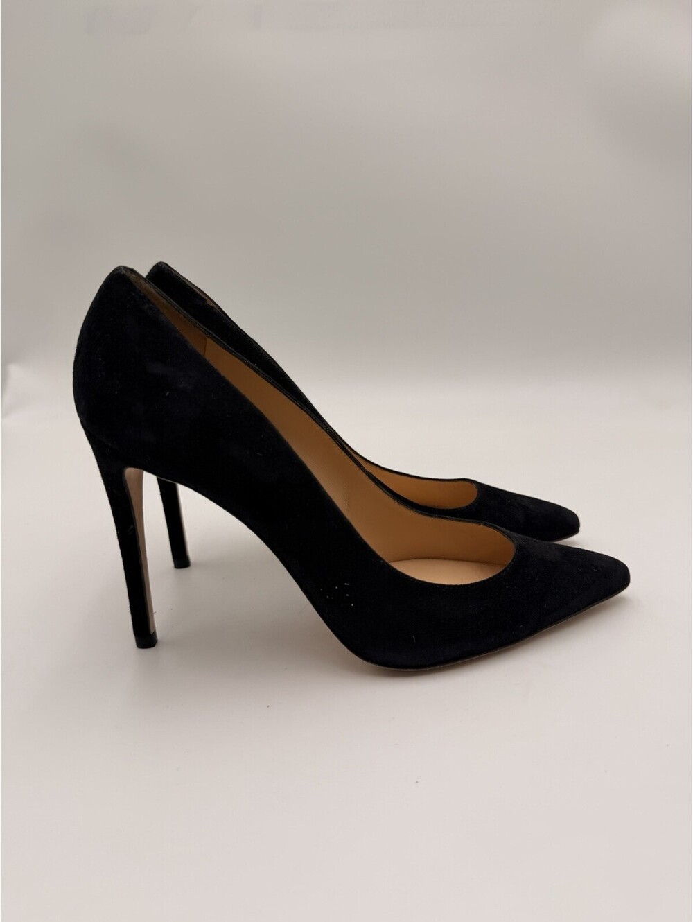 Women’s Alexandre Birman Clarita Black suede Point Toe pumps Size 38
